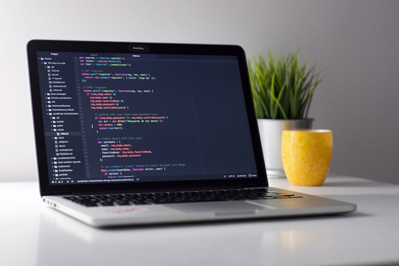تطوير تطبيقات الويب الكاملة (Full-Stack Web)